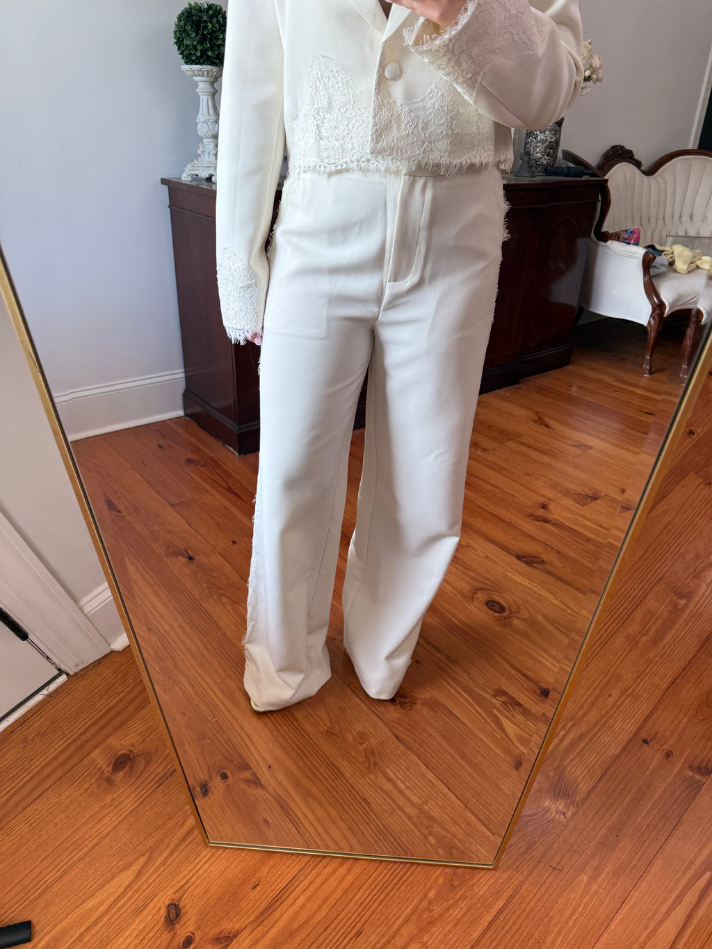 Nicole Trouser