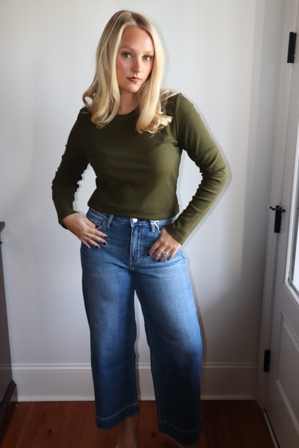 Sophia Crop Wide-Leg Jean