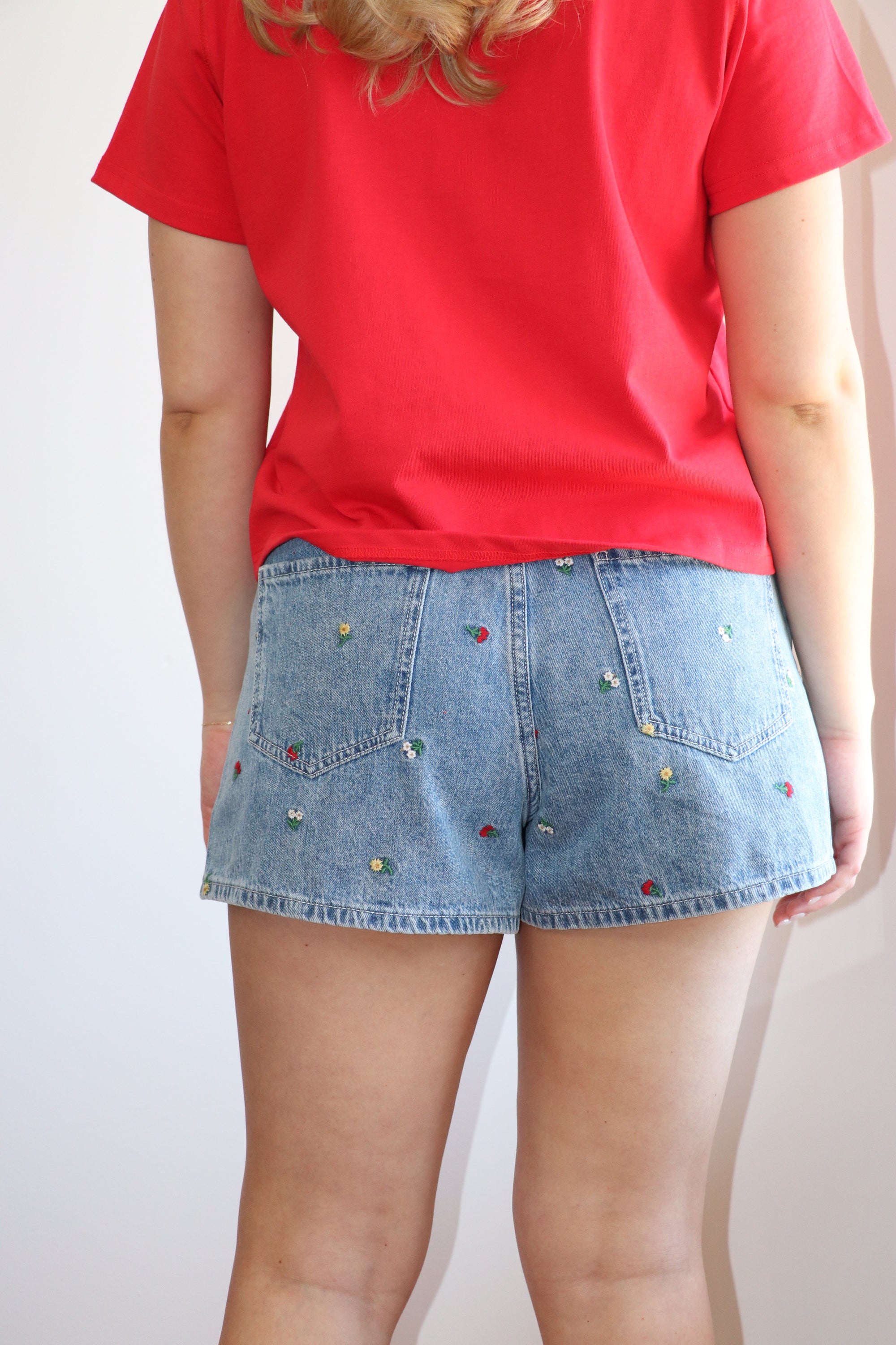 Daisy Embroidered Short
