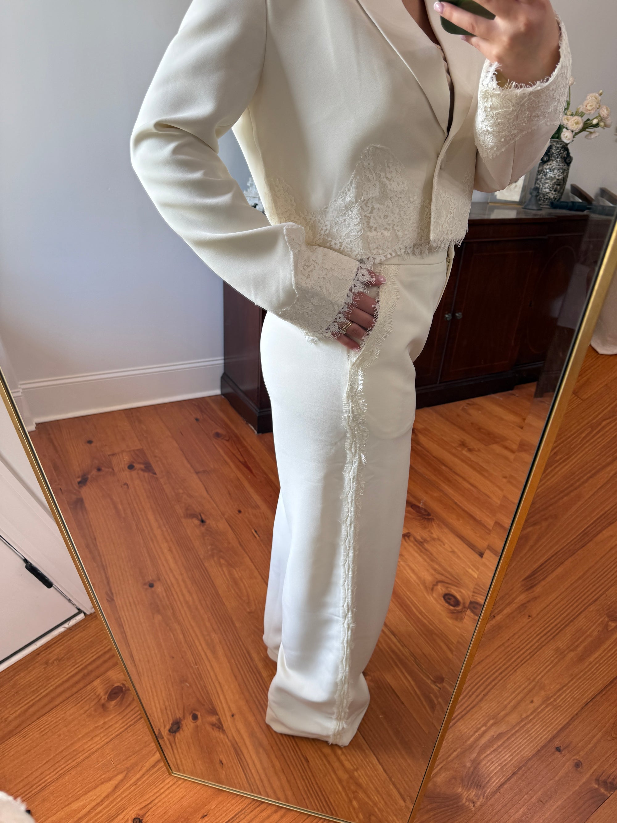 Nicole Trouser
