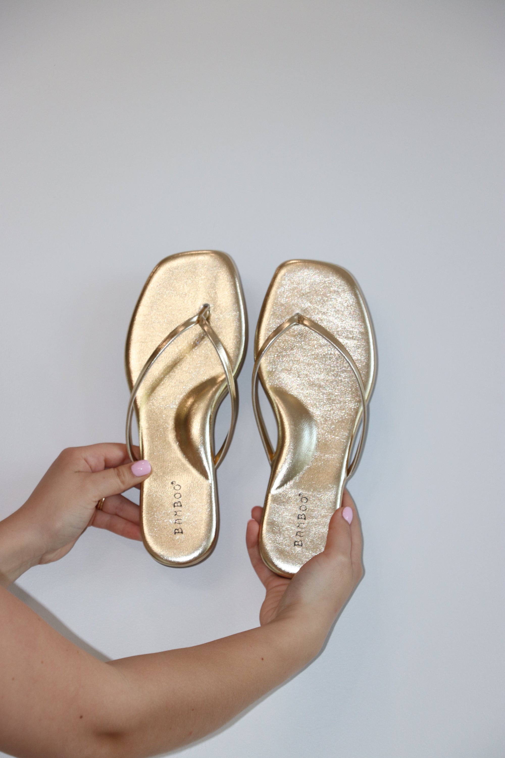 Sunny Flip Flop - Gold