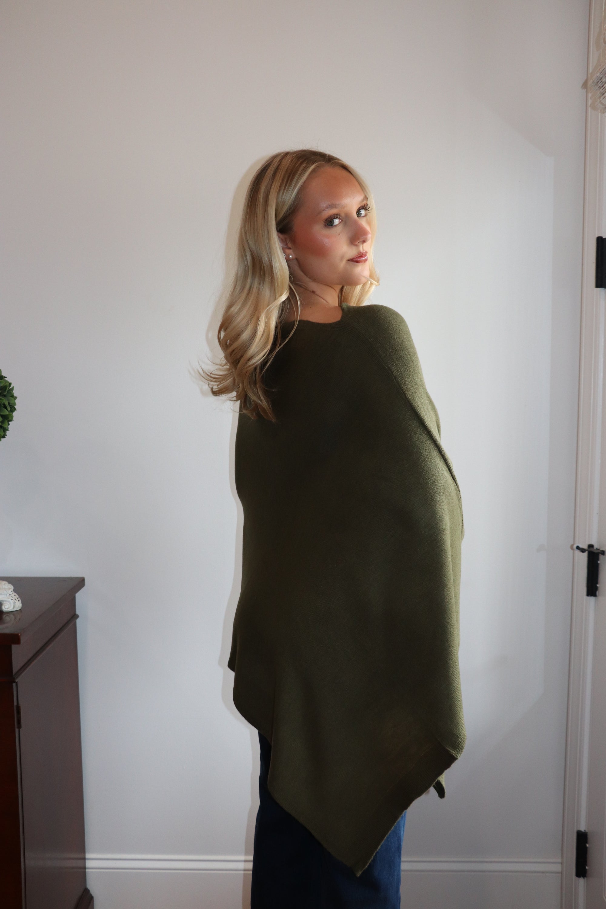 London Knit Poncho - Olive
