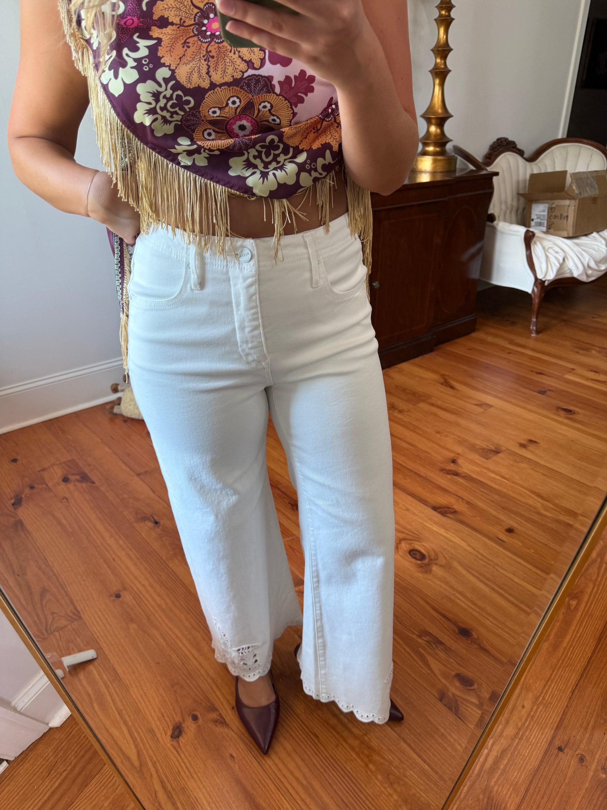 Elodie Eyelet Jean