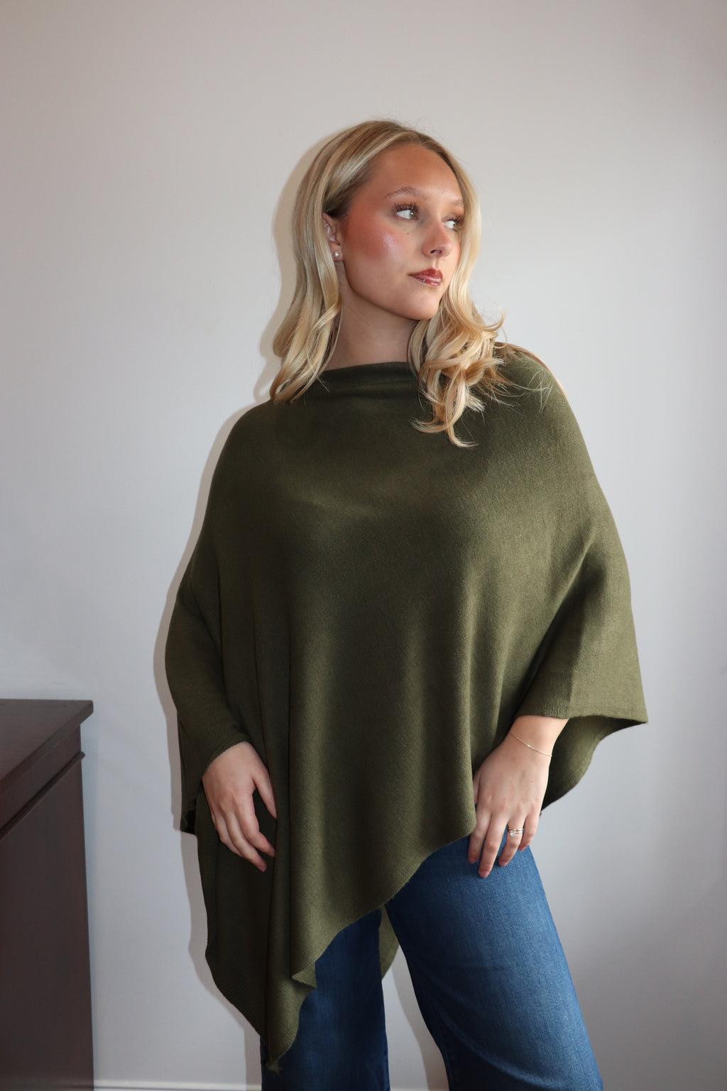 London Knit Poncho - Olive