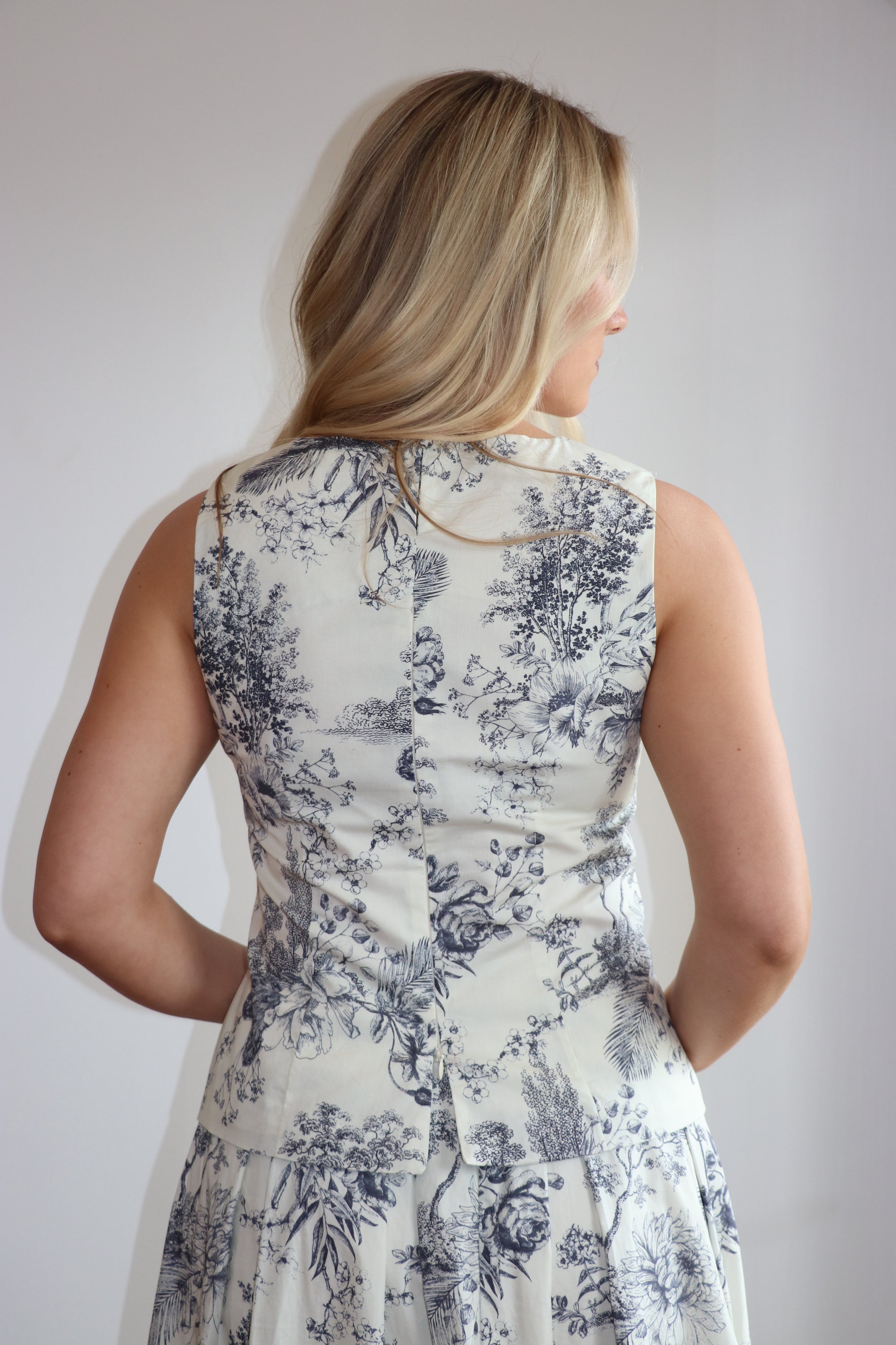 Martha Toile Set